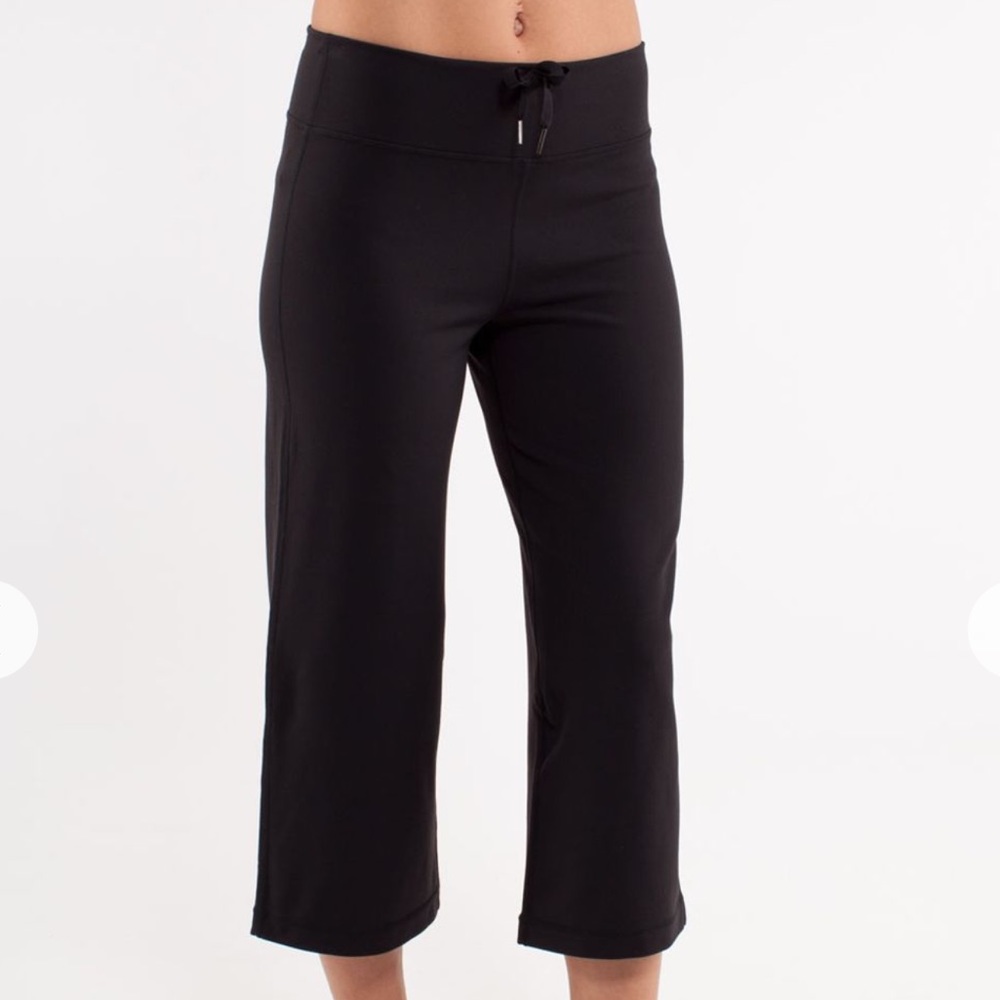Lululemon Relaxed Fit Crop II